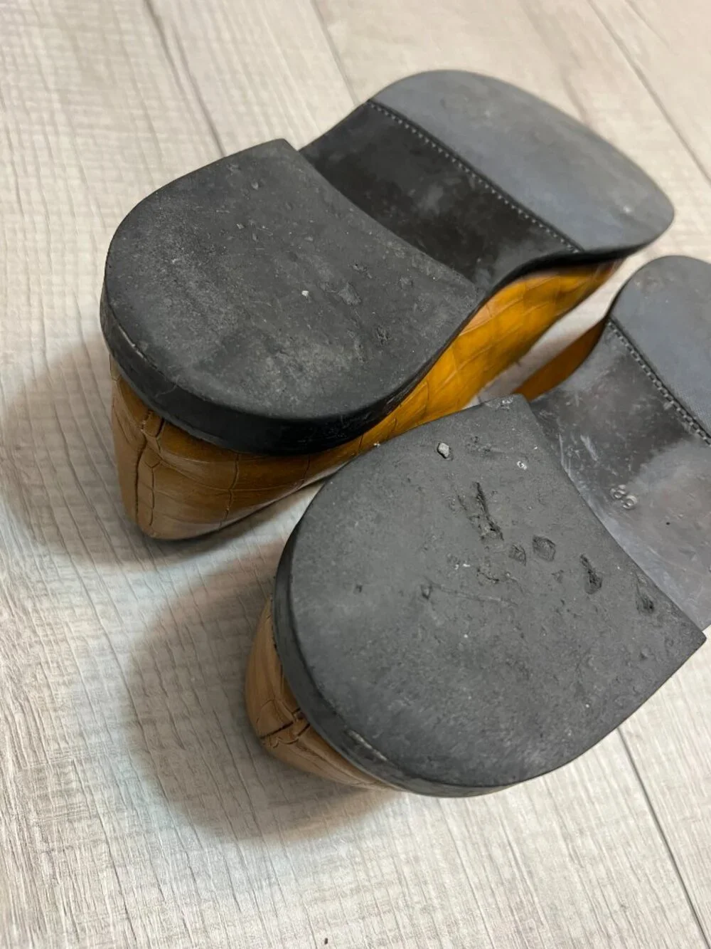 Maguire Shoes Gala Dijon Yellow Croc Leather Mary Jane Flats Size 39 Academia